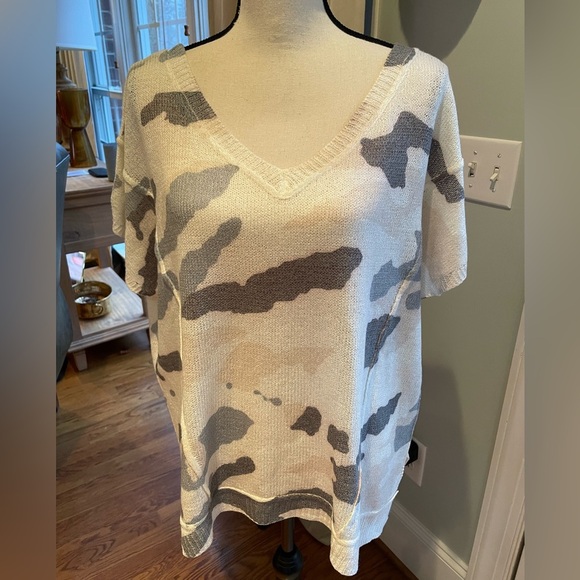 POL Excellent Condition Small Oversized Women’s V Neck Sweater Light Faded Camo - Picture 1 of 9